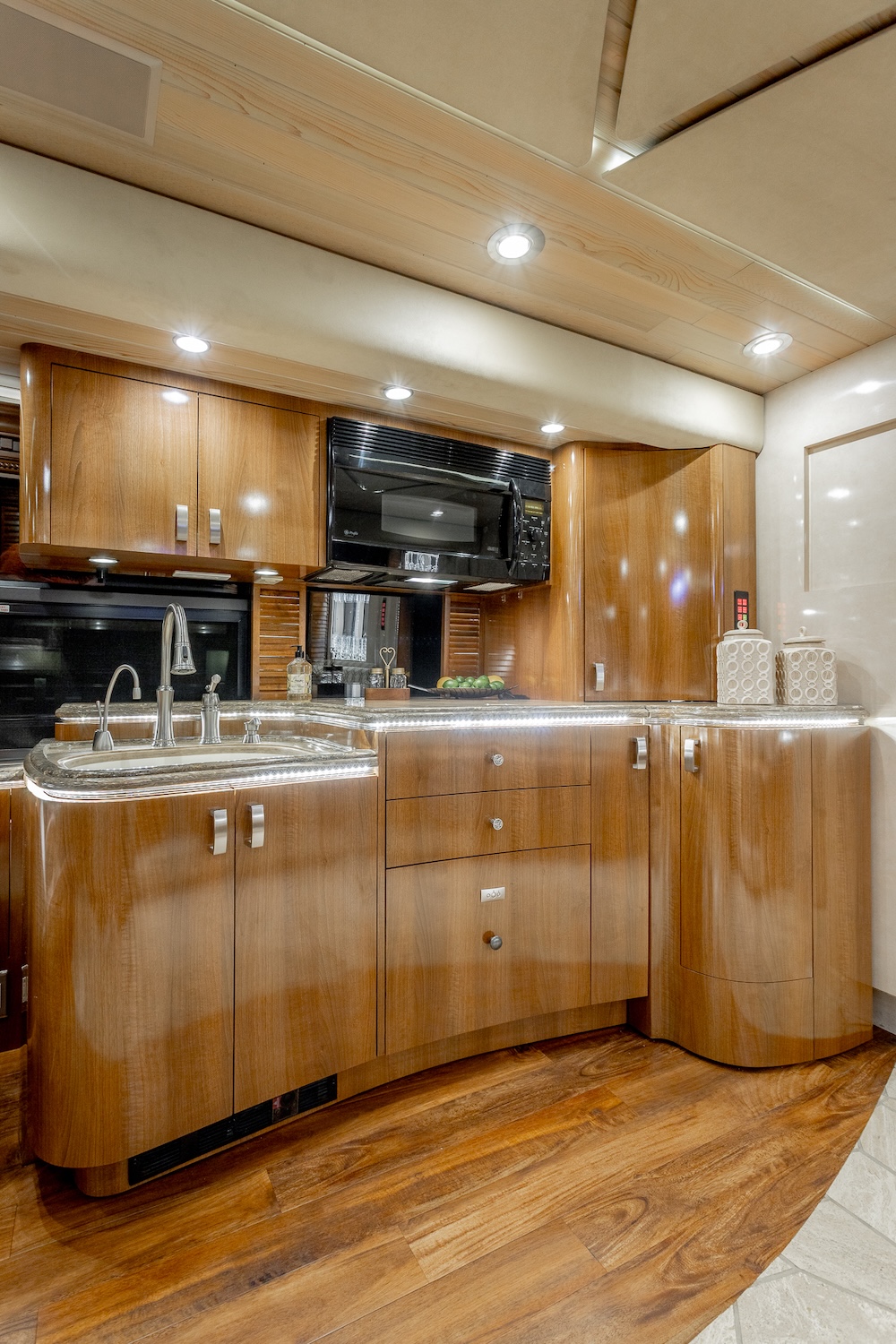 2009 Prevost Marathon H3-45 For Sale