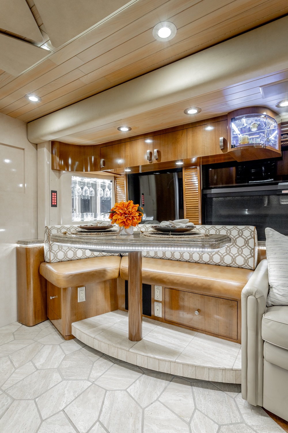 2009 Prevost Marathon H3-45 For Sale
