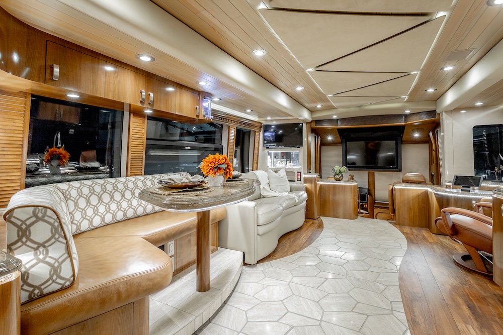 2009 Prevost Marathon H3-45 For Sale