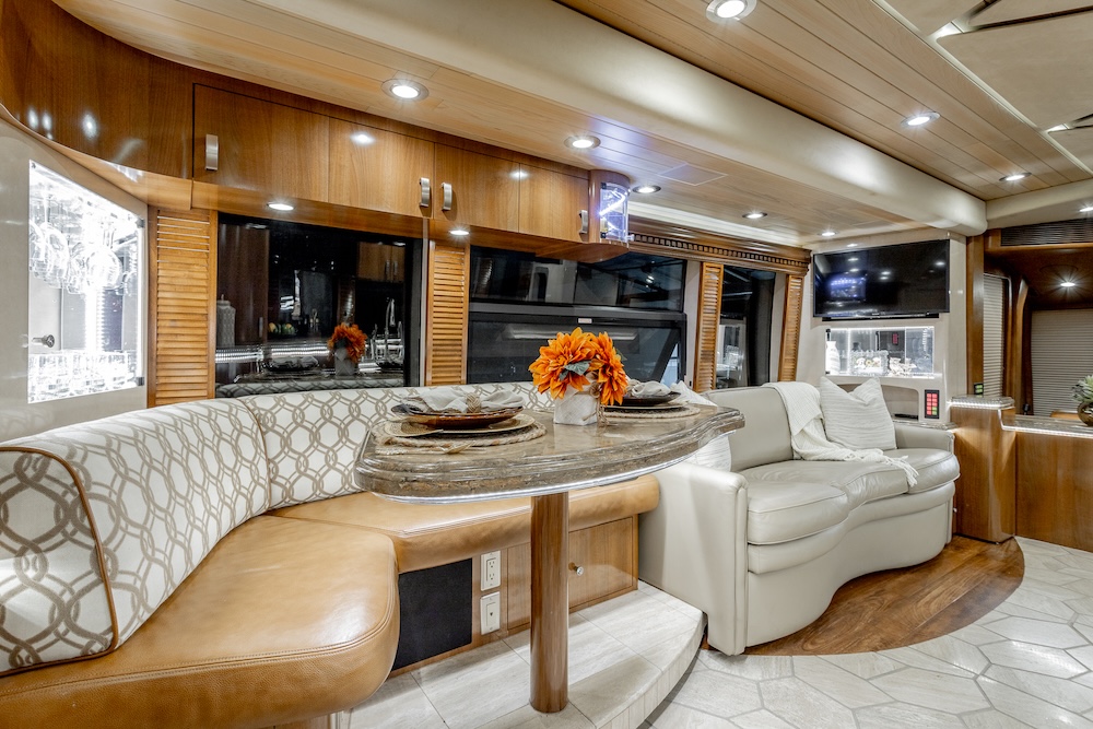 2009 Prevost Marathon H3-45 For Sale