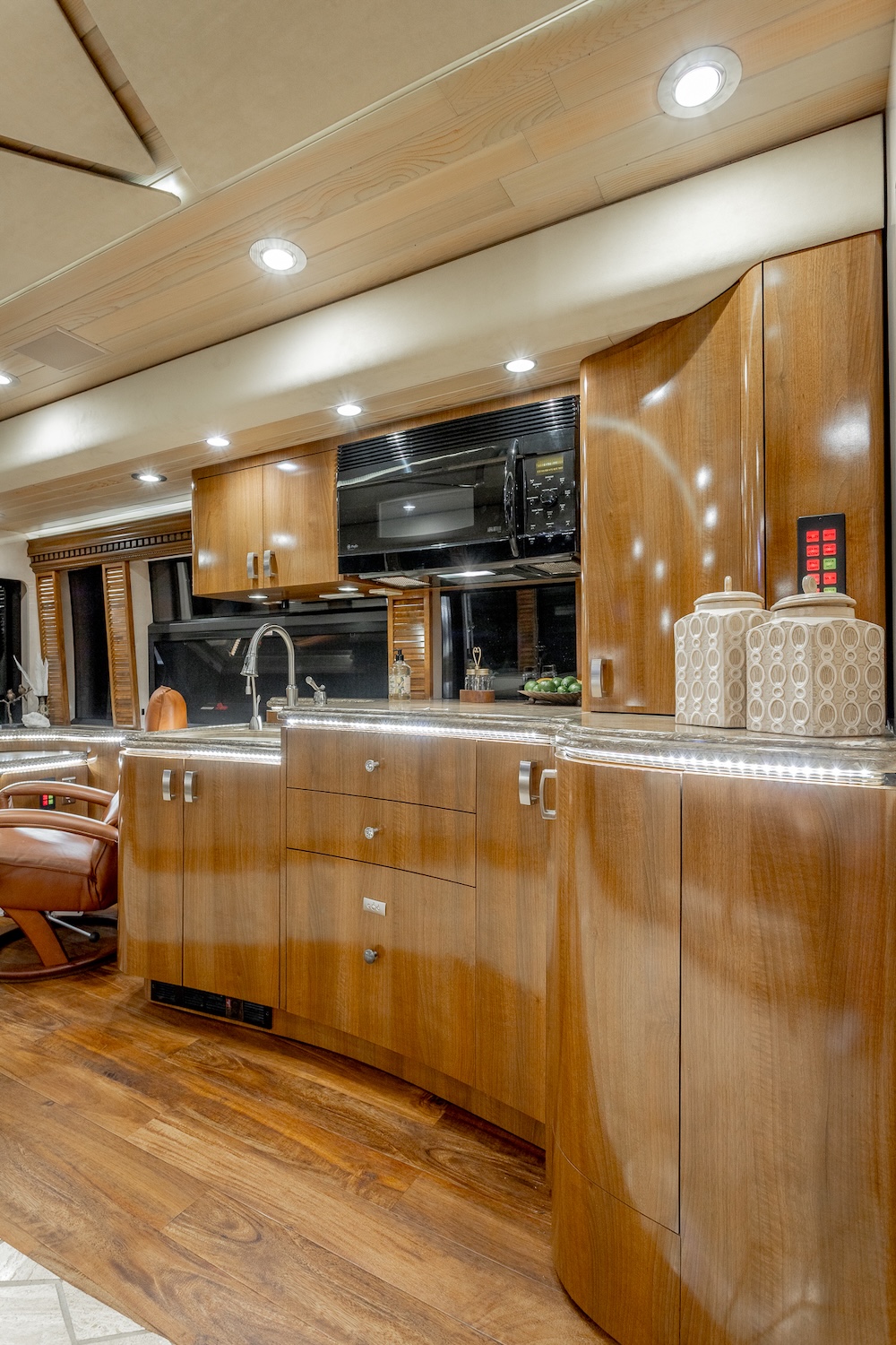 2009 Prevost Marathon H3-45 For Sale