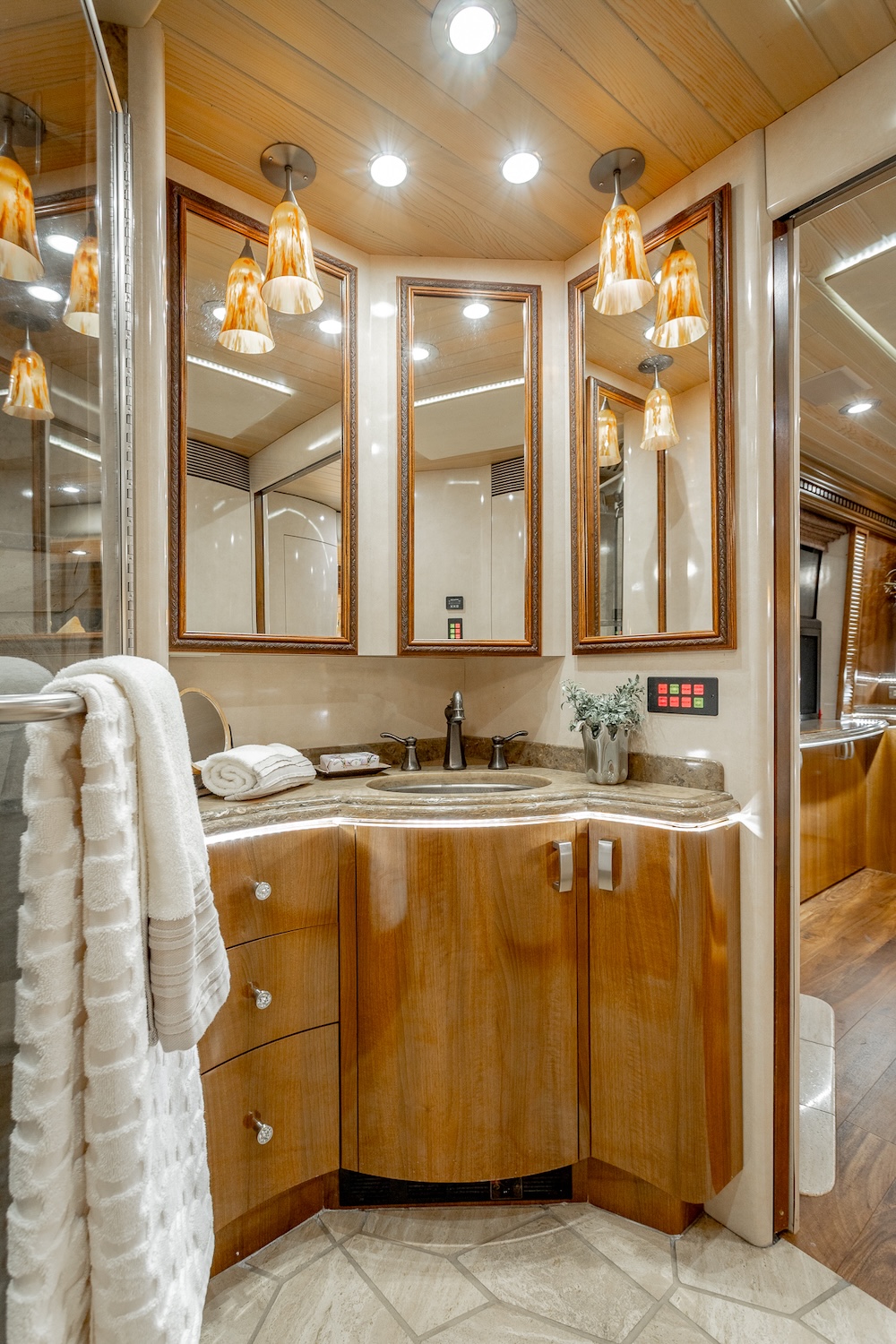 2009 Prevost Marathon H3-45 For Sale