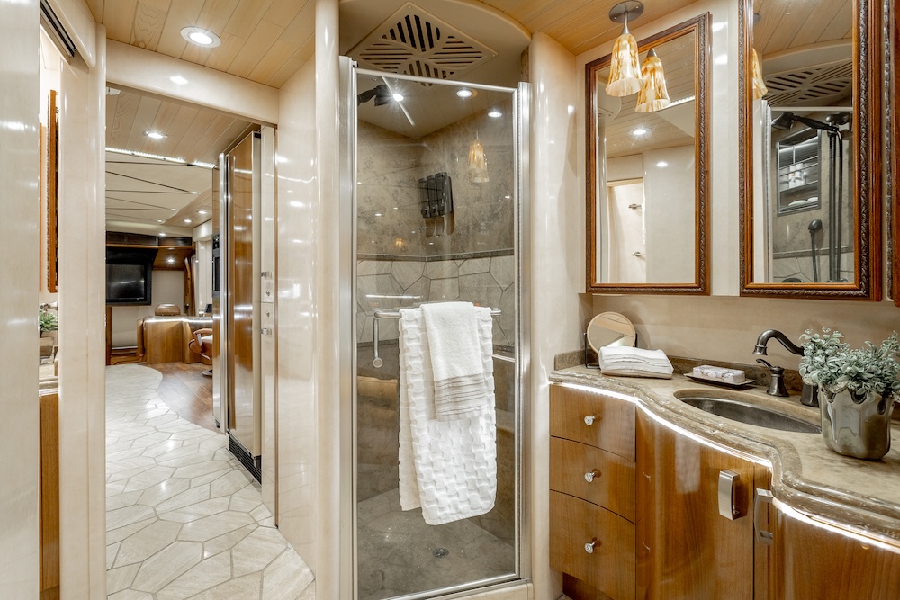2009 Prevost Marathon H3-45 For Sale