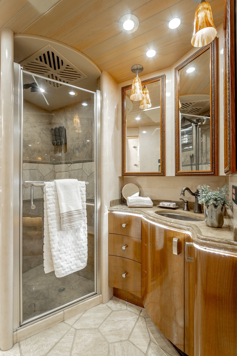 2009 Prevost Marathon H3-45 For Sale