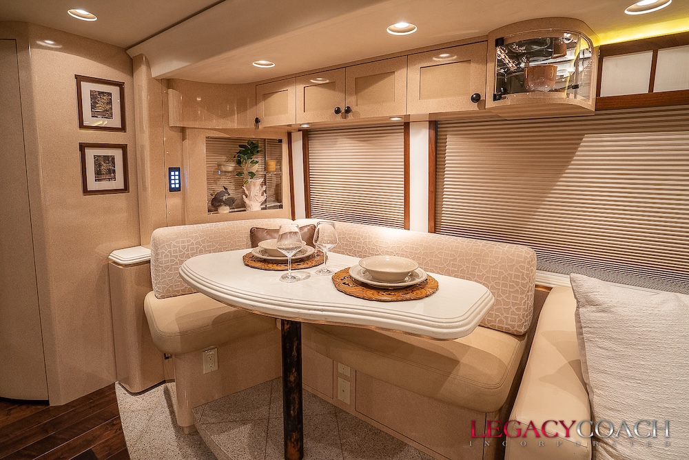 2009 Prevost Marathon  H3-45 For Sale