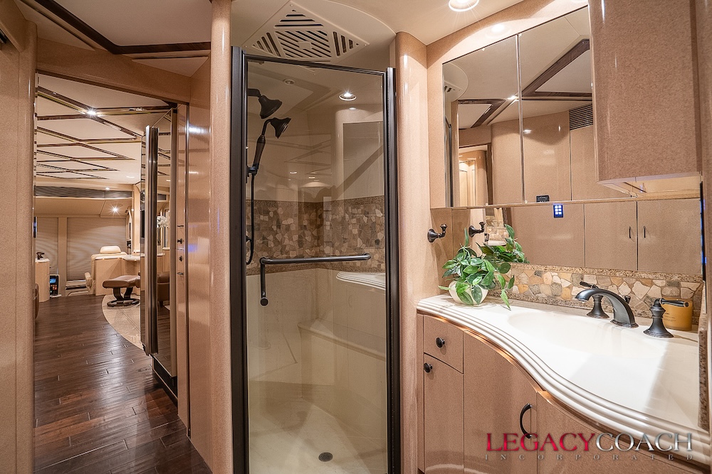 2009 Prevost Marathon  H3-45 For Sale