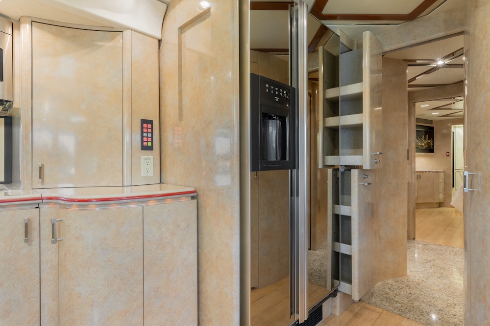 2009 Prevost Marathon H3-45 For Sale