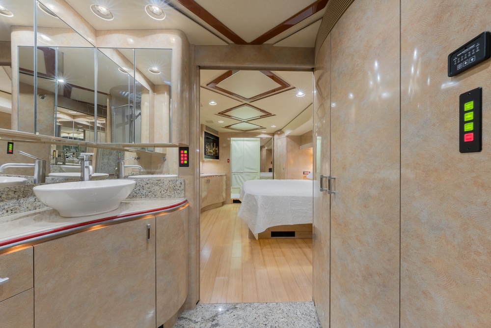 2009 Prevost Marathon H3-45 For Sale