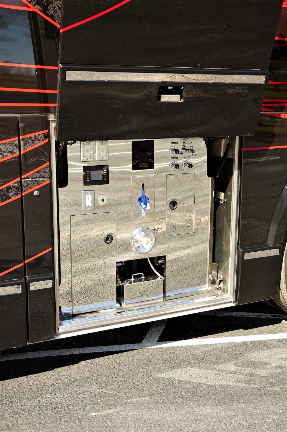 2009 Prevost Millennium H3-45 For Sale