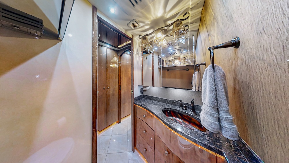 2009 Prevost Millennium  H3-45 For Sale
