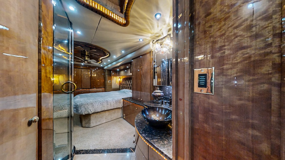 2009 Prevost Millennium  H3-45 For Sale