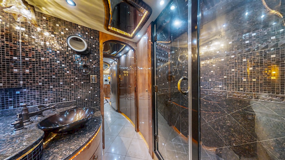 2009 Prevost Millennium  H3-45 For Sale