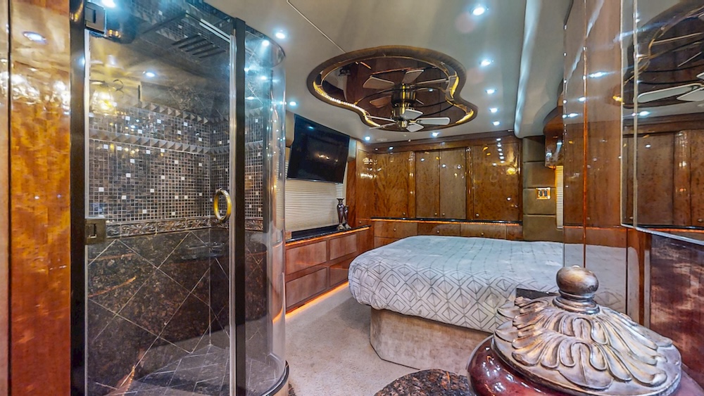 2009 Prevost Millennium  H3-45 For Sale