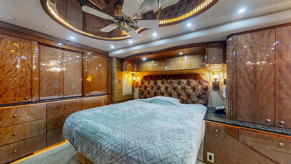 2009 Prevost Millennium  H3-45 For Sale