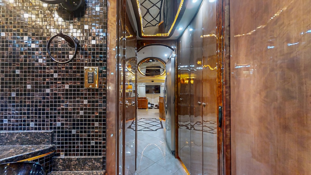 2009 Prevost Millennium  H3-45 For Sale