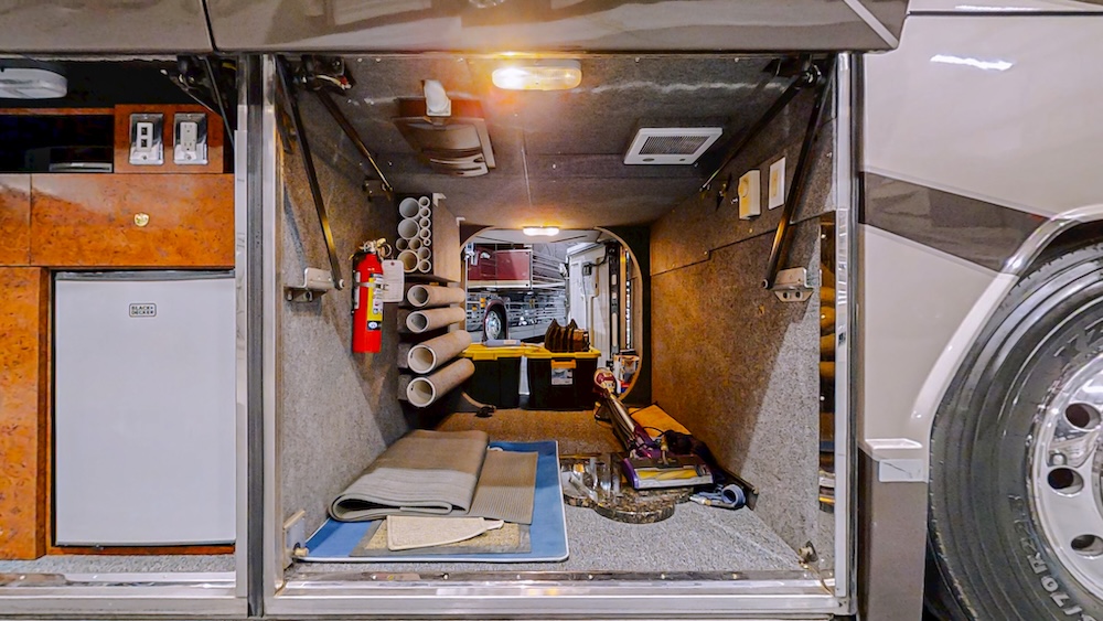 2009 Prevost Millennium  H3-45 For Sale