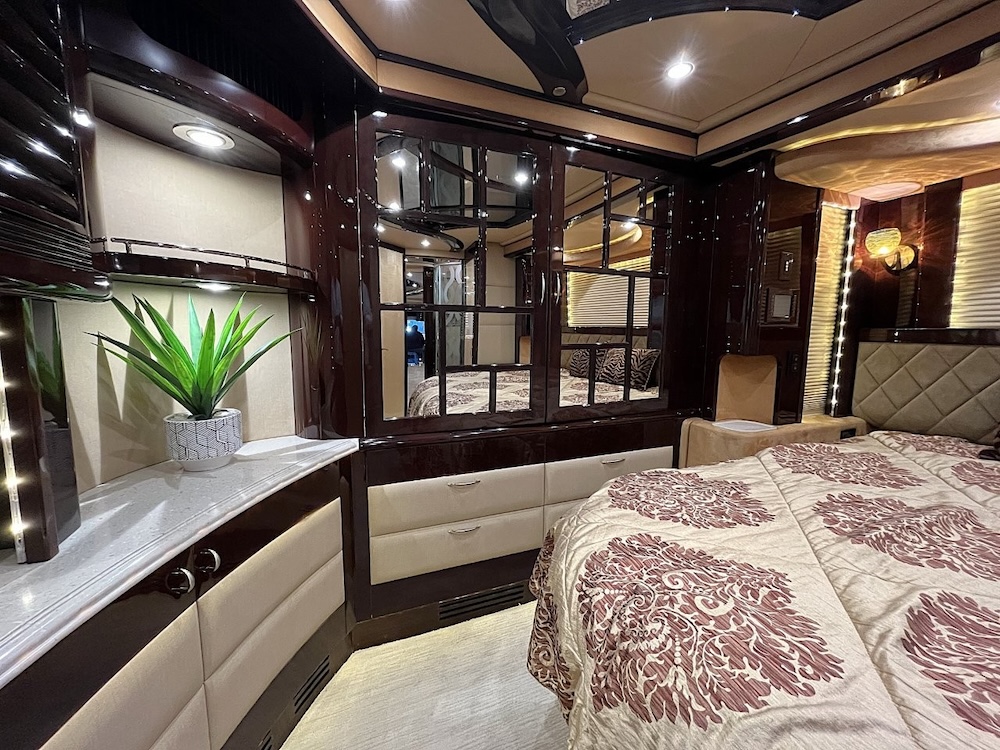 2010 Prevost  Liberty H3-45 For Sale
