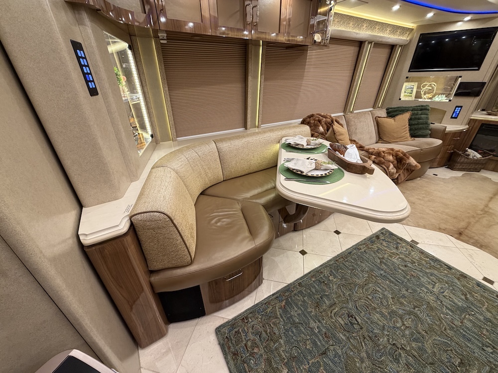 2019 Prevost  H3-45 For Sale