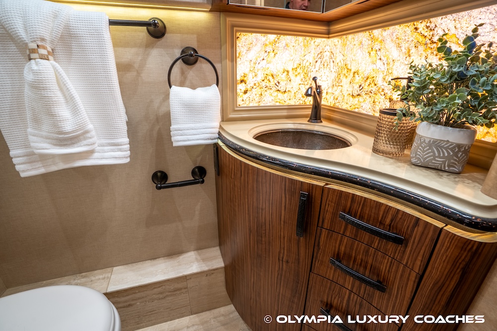 2019 Prevost Marathon  H3-45 For Sale