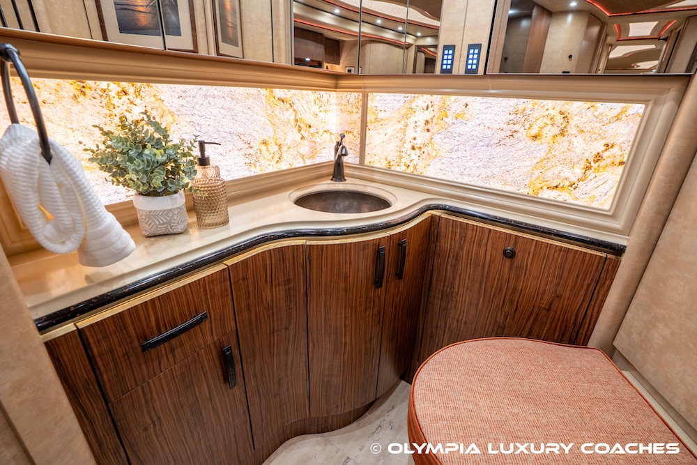 2019 Prevost Marathon  H3-45 For Sale