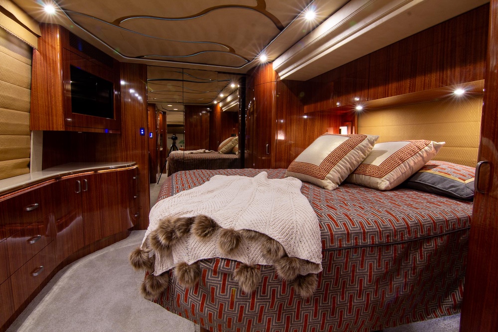 2010 Prevost Marathon H3-45 For Sale