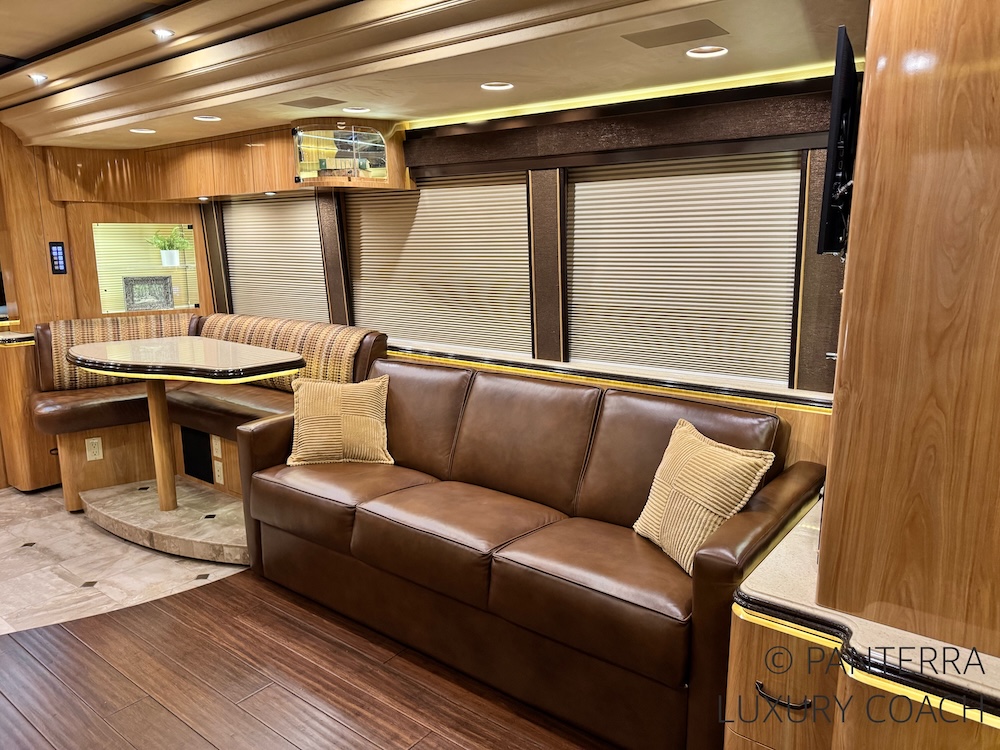 2010 Prevost Marathon XLII For Sale