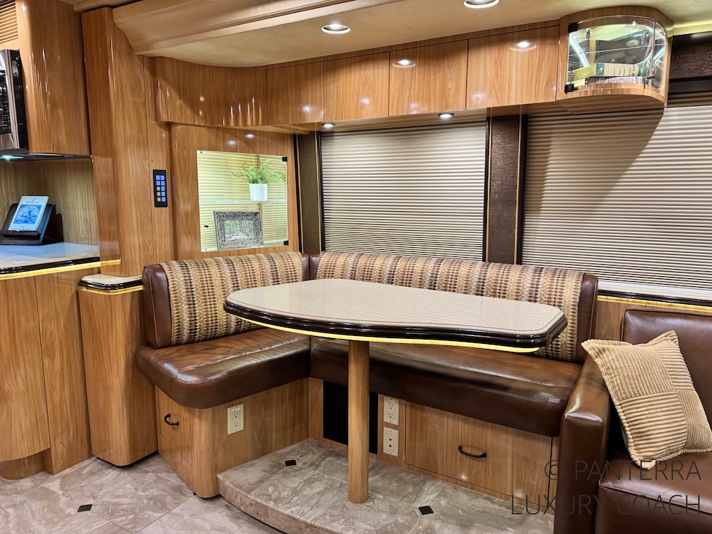 2010 Prevost Marathon XLII For Sale