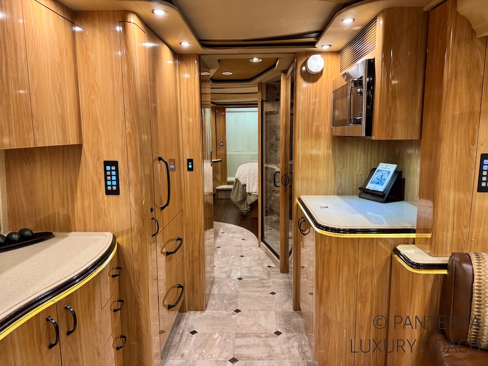 2010 Prevost Marathon XLII For Sale