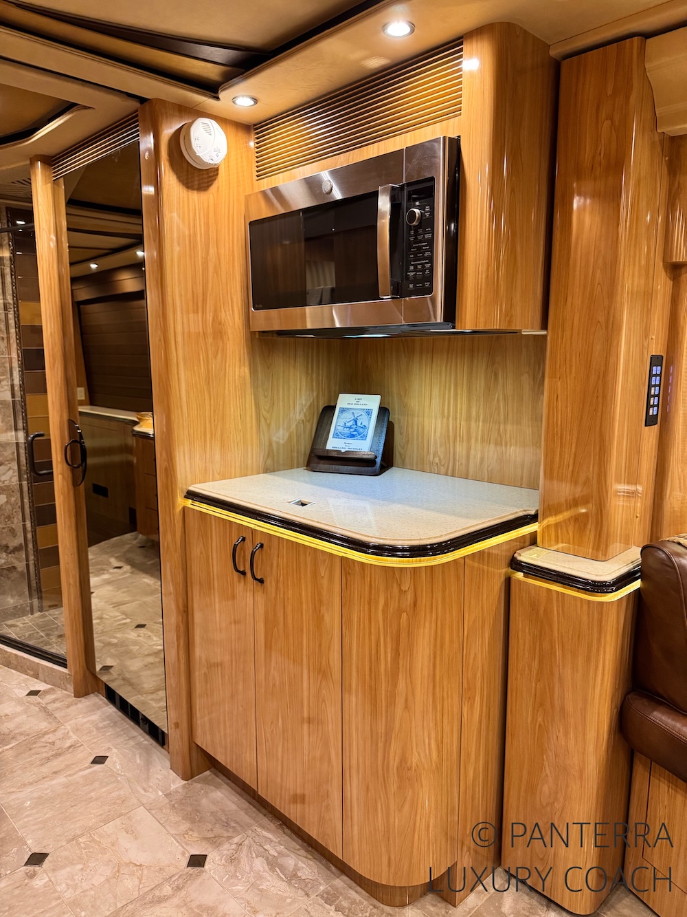 2010 Prevost Marathon XLII For Sale