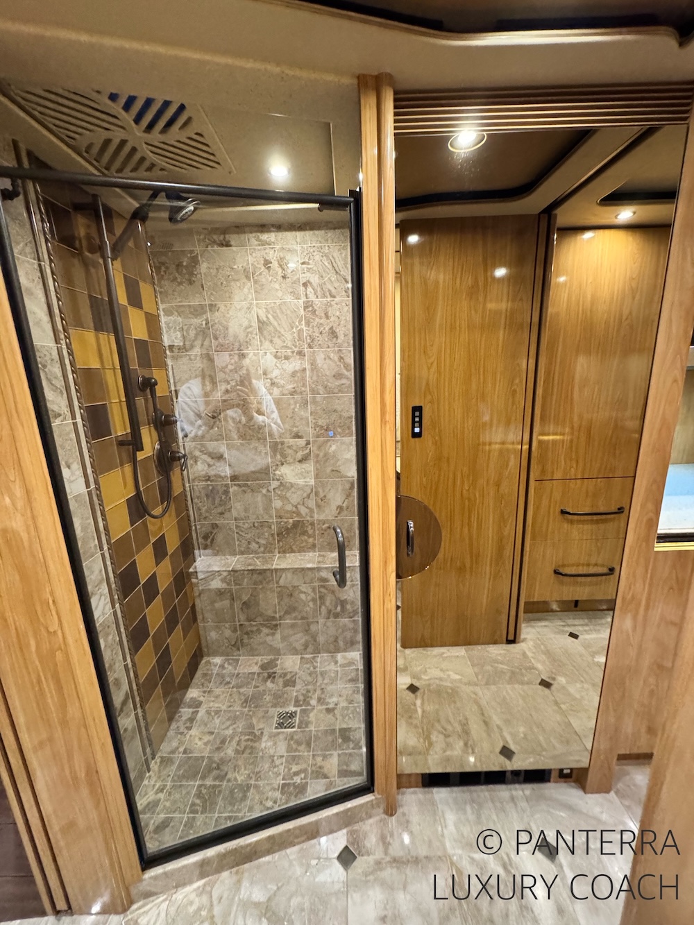 2010 Prevost Marathon XLII For Sale