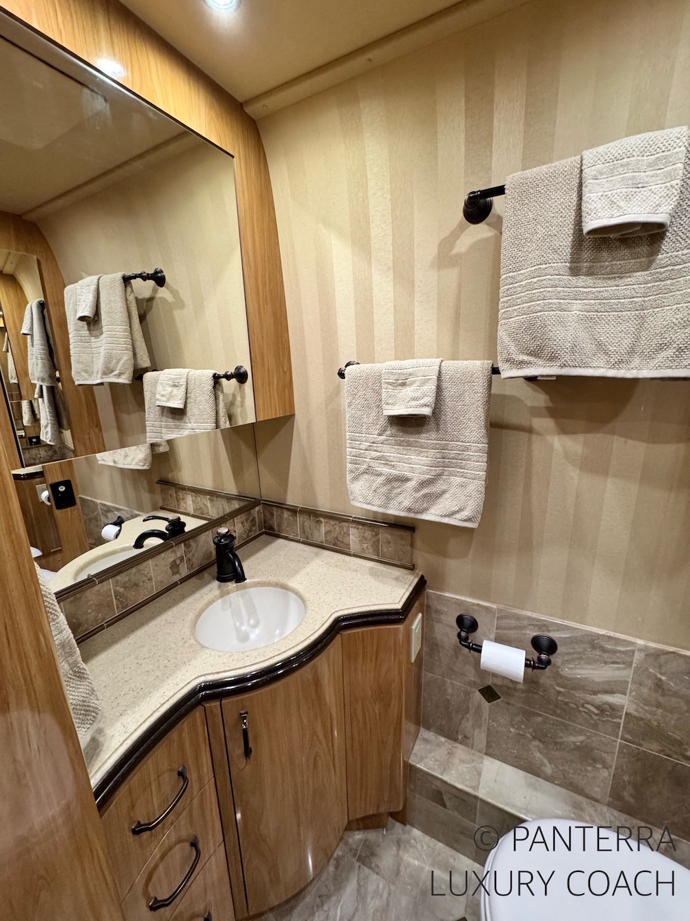 2010 Prevost Marathon XLII For Sale