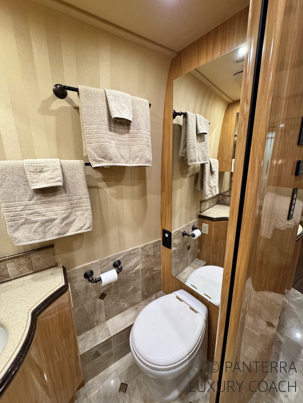 2010 Prevost Marathon XLII For Sale