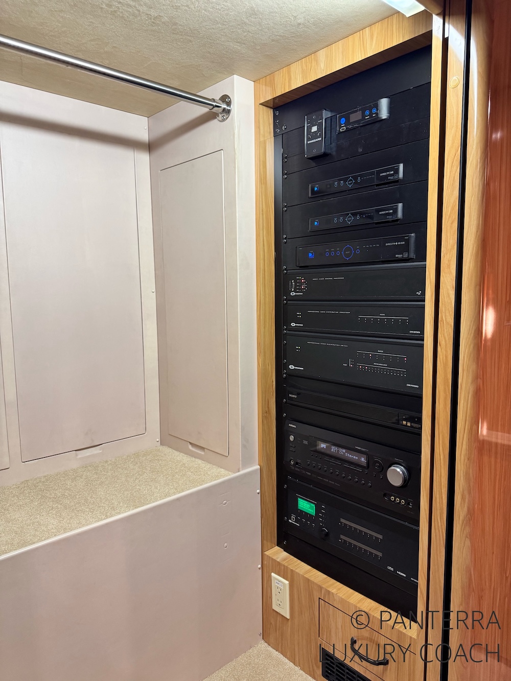 2010 Prevost Marathon XLII For Sale