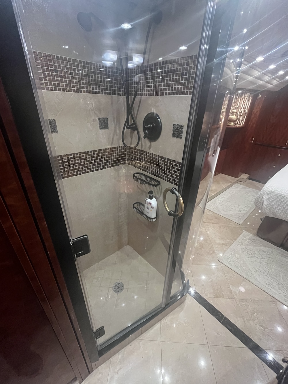 2010 Prevost Millennium H3-45 For Sale