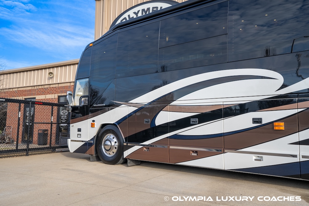 2010 Prevost Millennium H3-45 For Sale