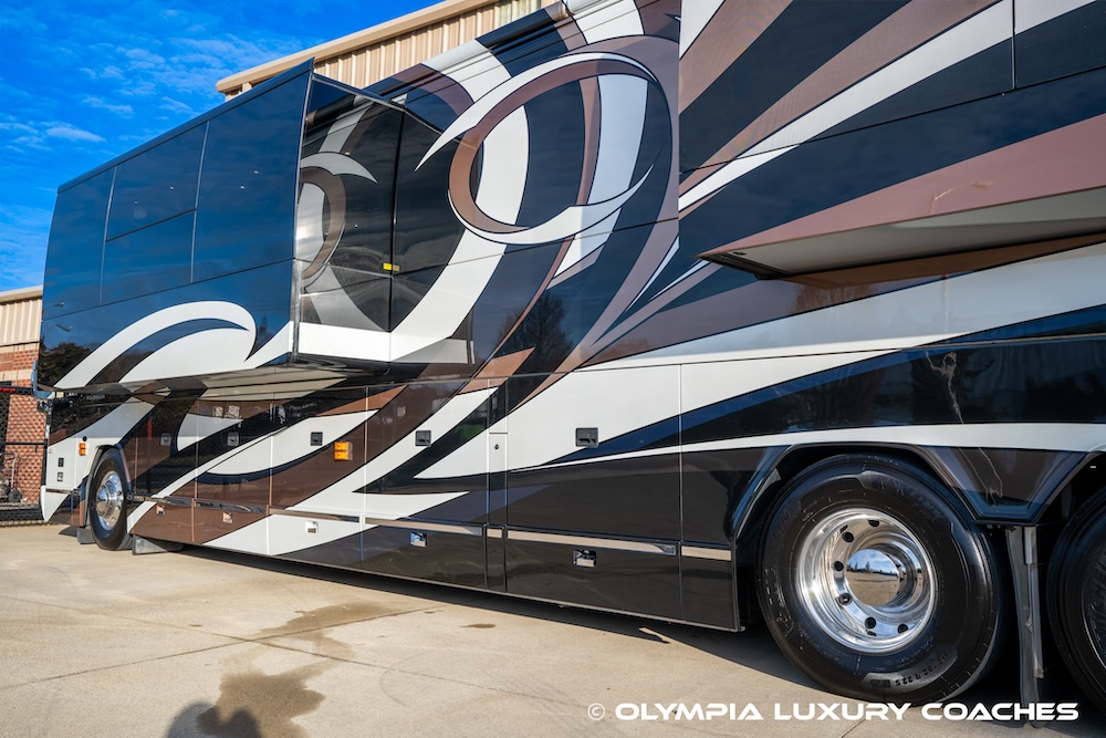 2010 Prevost Millennium H3-45 For Sale