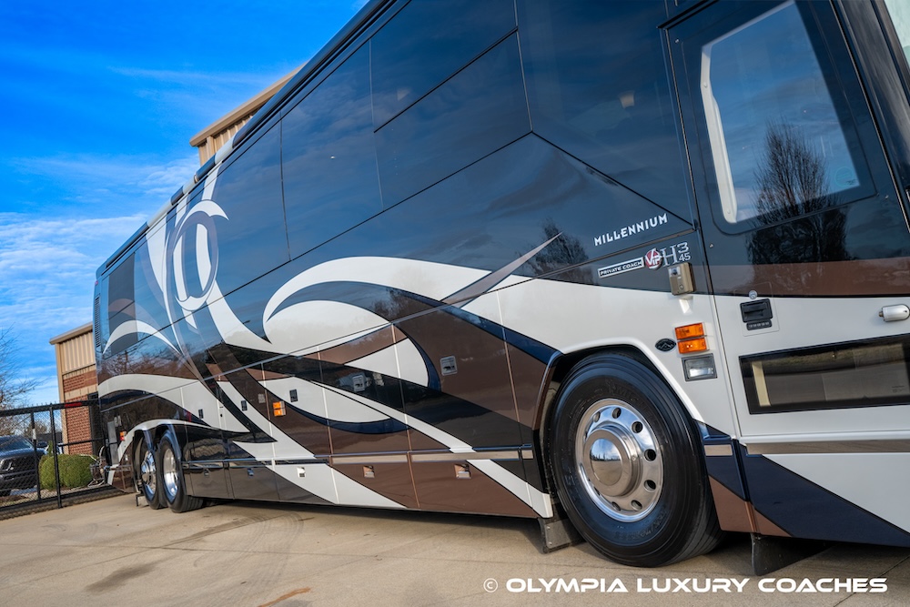 2010 Prevost Millennium H3-45 For Sale