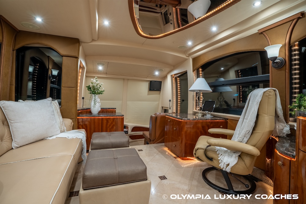 2010 Prevost Millennium H3-45 For Sale