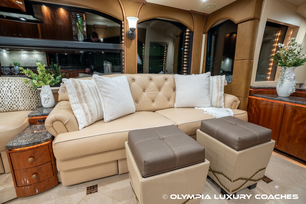 2010 Prevost Millennium H3-45 For Sale