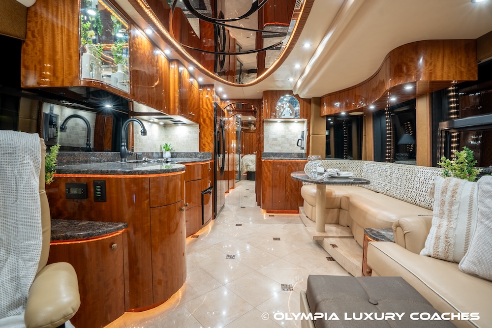 2010 Prevost Millennium H3-45 For Sale