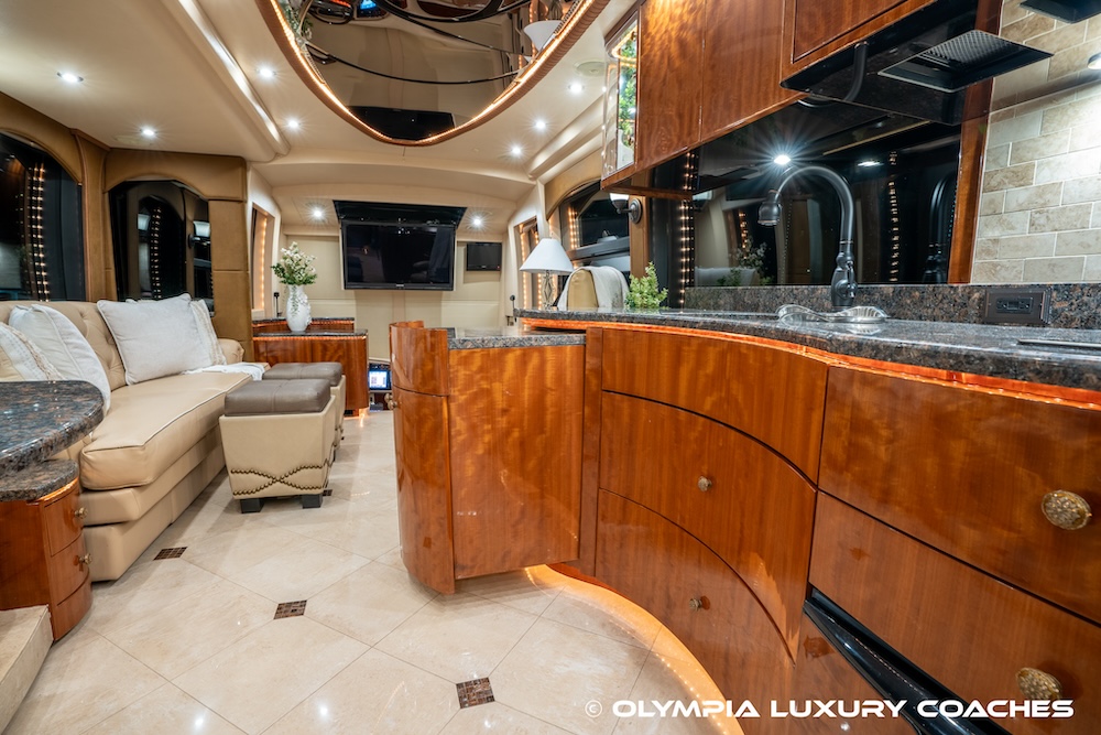 2010 Prevost Millennium H3-45 For Sale