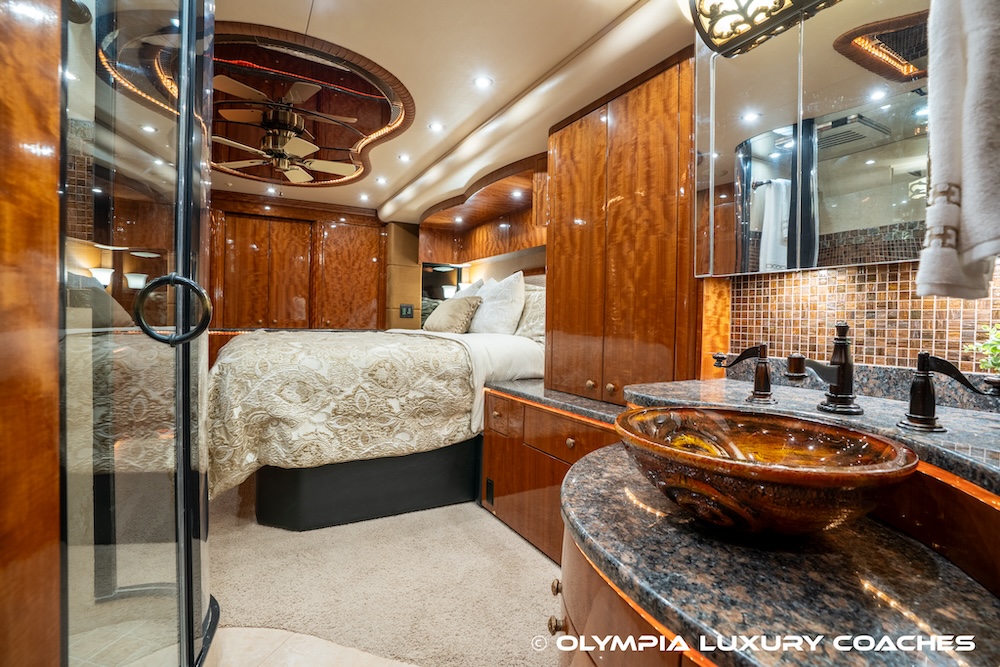 2010 Prevost Millennium H3-45 For Sale