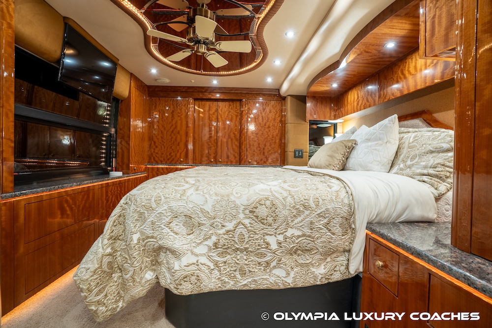 2010 Prevost Millennium H3-45 For Sale