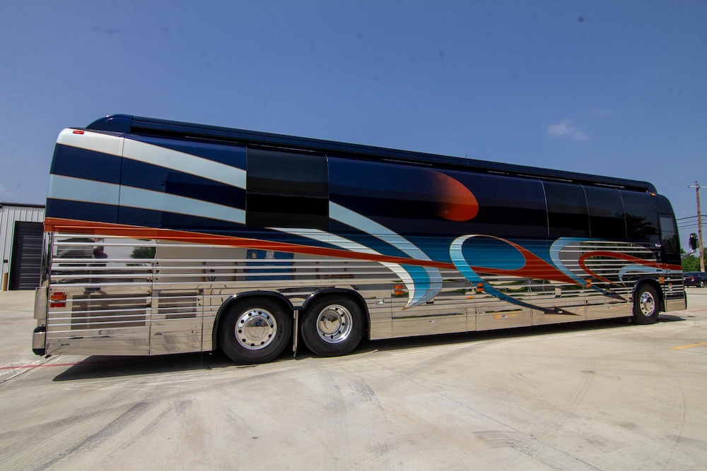 2010 Prevost Parliament XLII For Sale