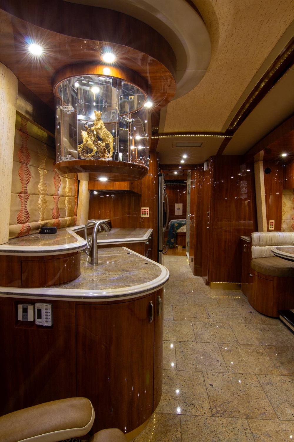 2010 Prevost Parliament XLII For Sale