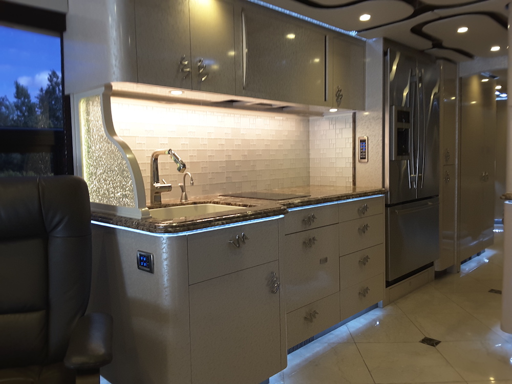 2011 Prevost Featherlite H3-45 For Sale