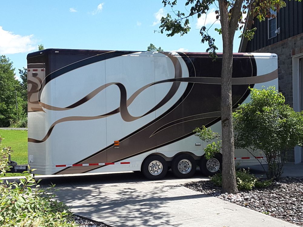 2011 Prevost Featherlite H3-45 For Sale