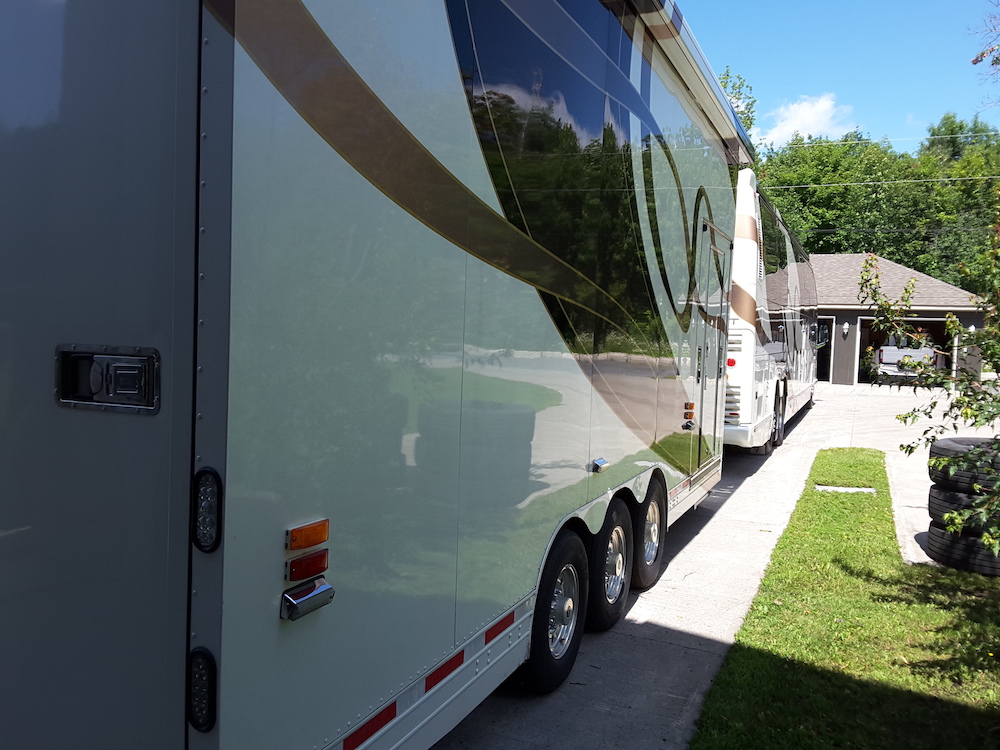 2011 Prevost Featherlite H3-45 For Sale