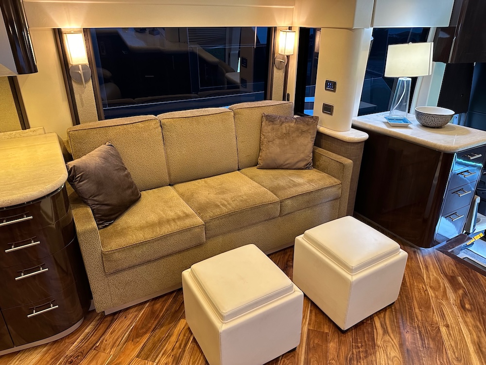 2012 Prevost Featherlite H3-45 For Sale