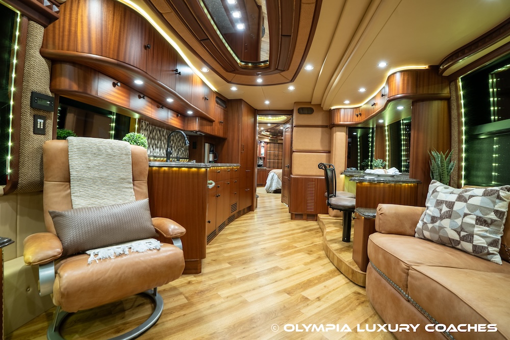 2013 Prevost Liberty H3-45 For Sale